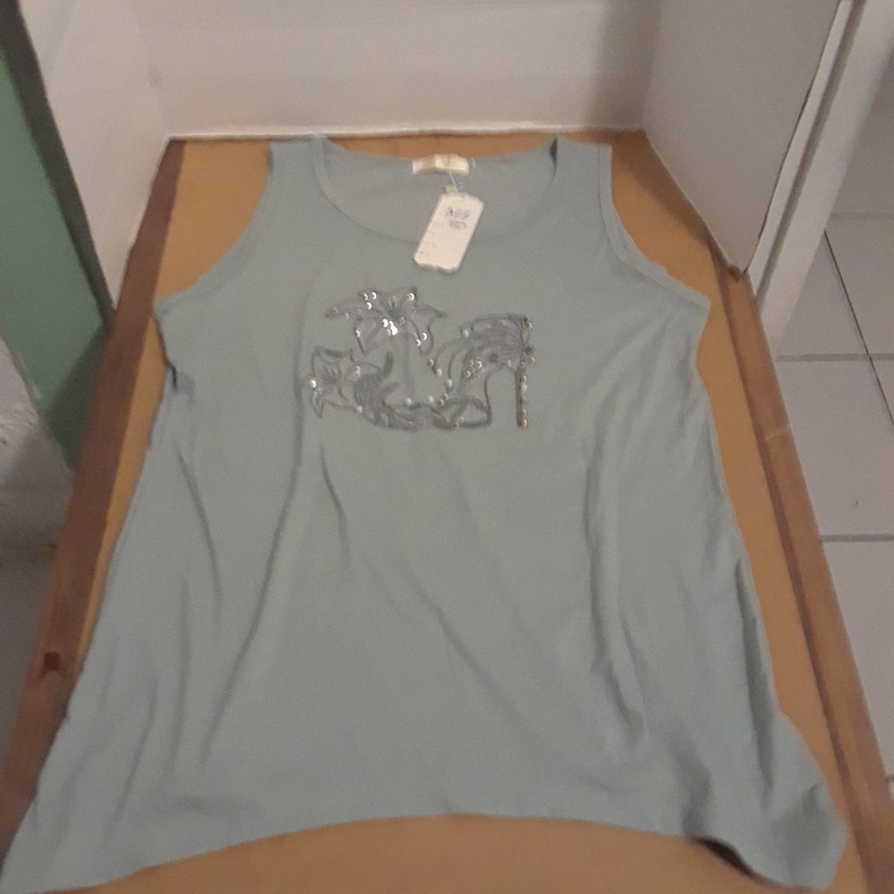 NEW Azz Females Sleeveless Top